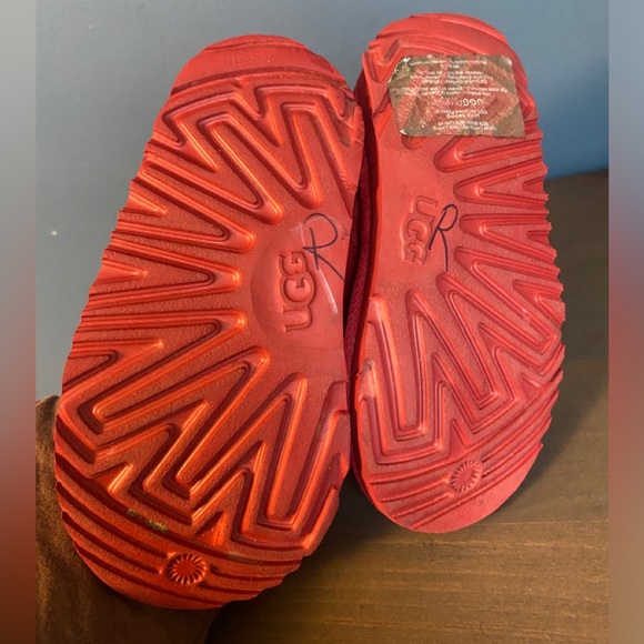 UGG Neumel Suede Lace Up Chukka Boots in Samba Red Size 11 Toddler - Picture 6 of 7